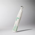 INNISFREE Green Tea Hyaluronic Glow Eye & Face Ball - Image 2