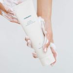 AROMATICA Tea Tree Balancing Foaming Cleanser - Image 5