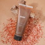 RNW DER. THERAPY Refreshing Scrub To Body Wash - Image 4