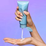 LANEIGE Water Bank Blue Hyaluronic Cleansing Foam - Image 2
