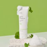 IUNIK Centella Mild Cleansing Foam - Image 3