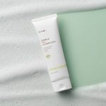IUNIK Centella Mild Cleansing Foam - Image 5