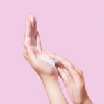 Mary&May Vegan Low pH Hyaluronic Gel Cleanser - Image 5